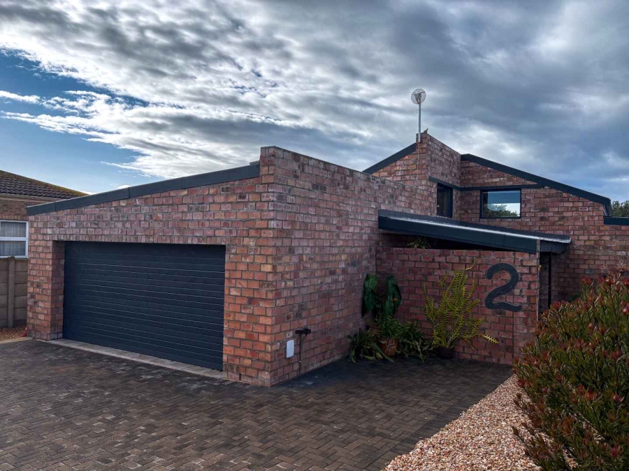 3 Bedroom Property for Sale in Stilbaai Wes Western Cape